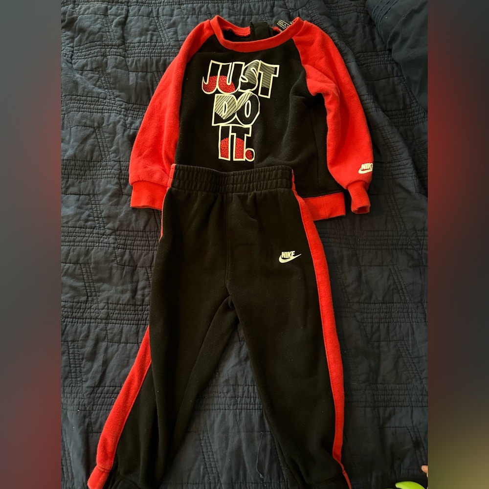 Nike Crewneck Sweatsuit 18m